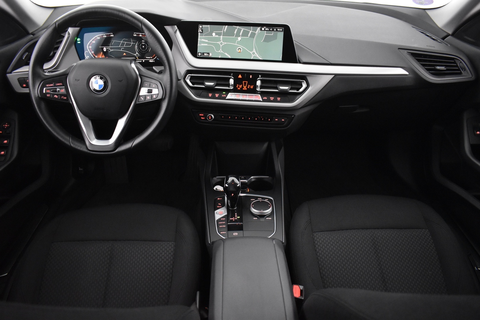 BMW 218 2021