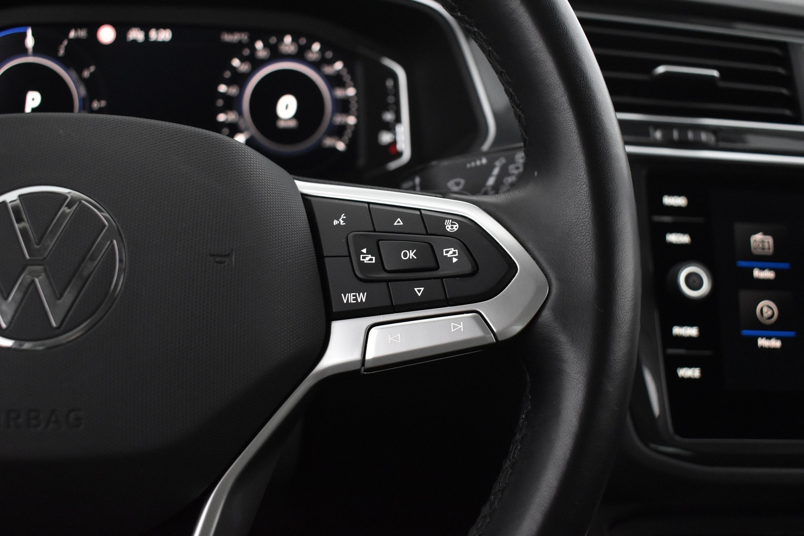 VOLKSWAGEN Tiguan 2021