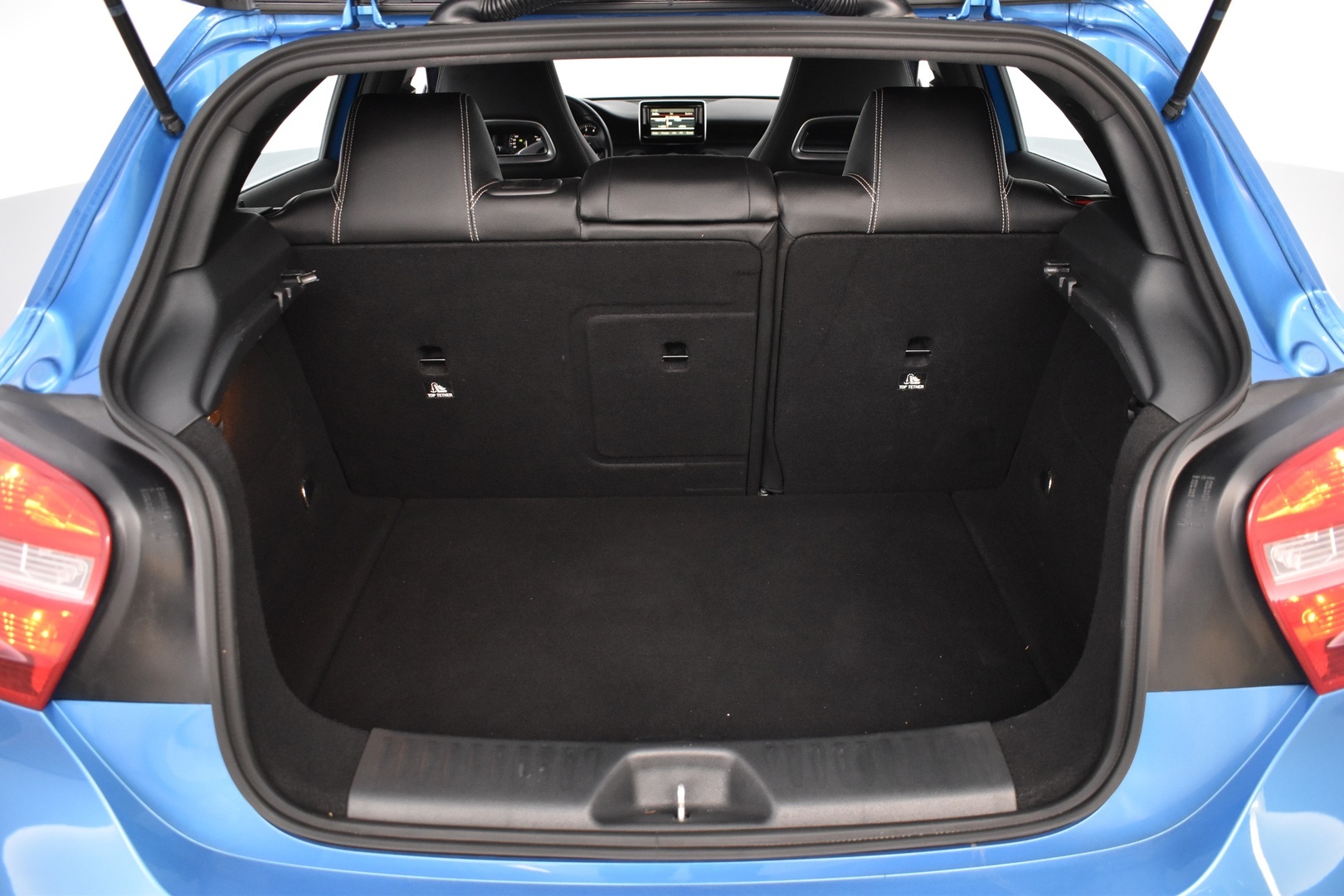 MERCEDES-BENZ A 2014