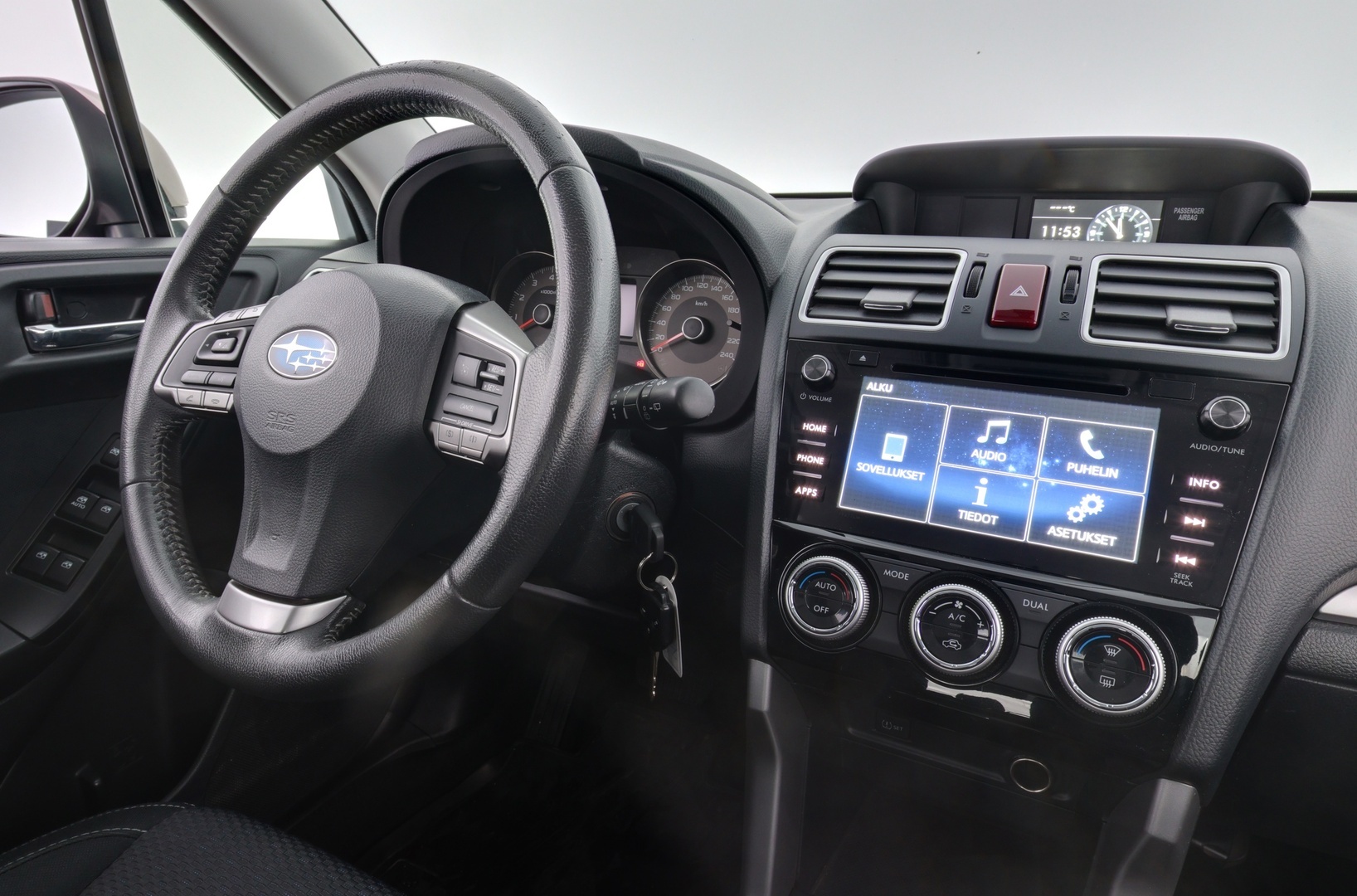 SUBARU Forester 2016