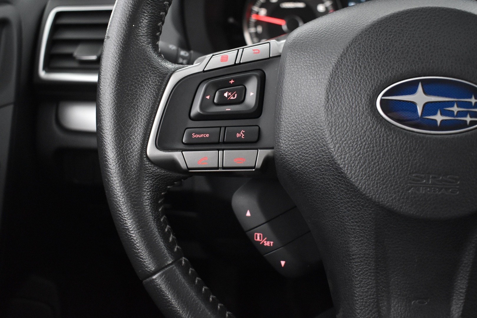 SUBARU Forester 2016