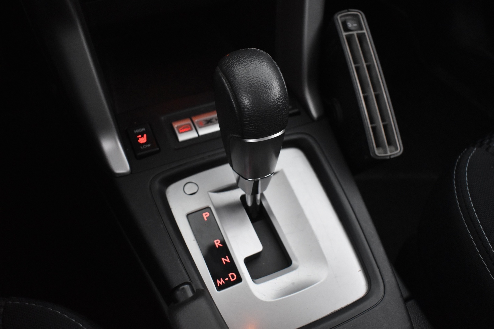 SUBARU Forester 2016