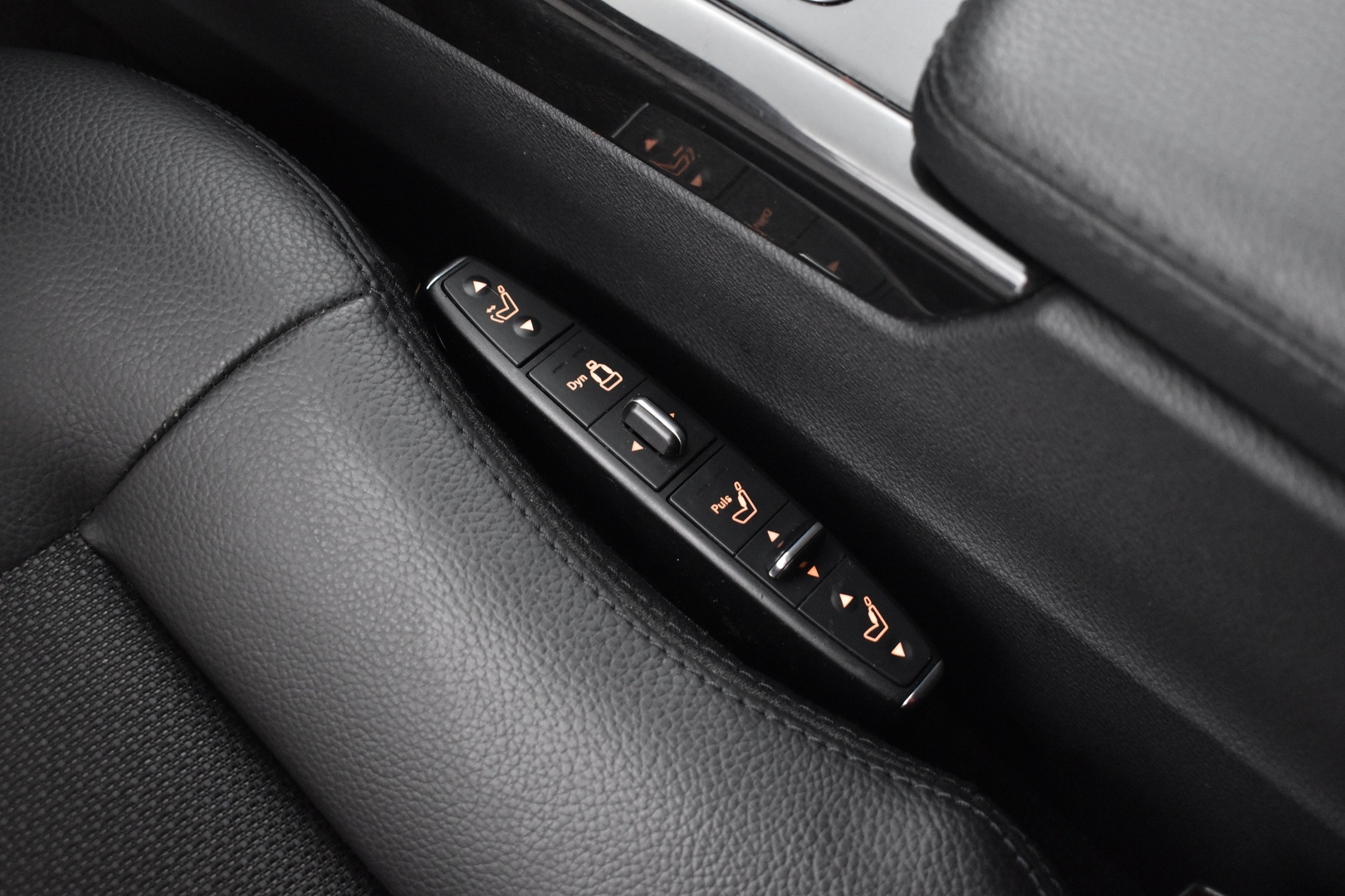 MERCEDES-BENZ E 2011