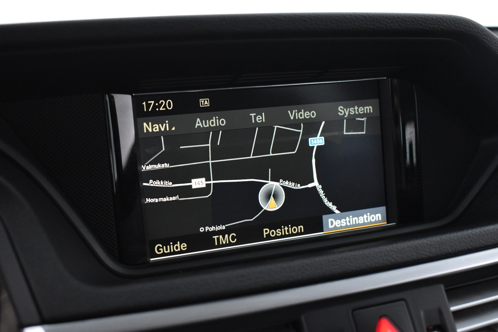 MERCEDES-BENZ E 2011