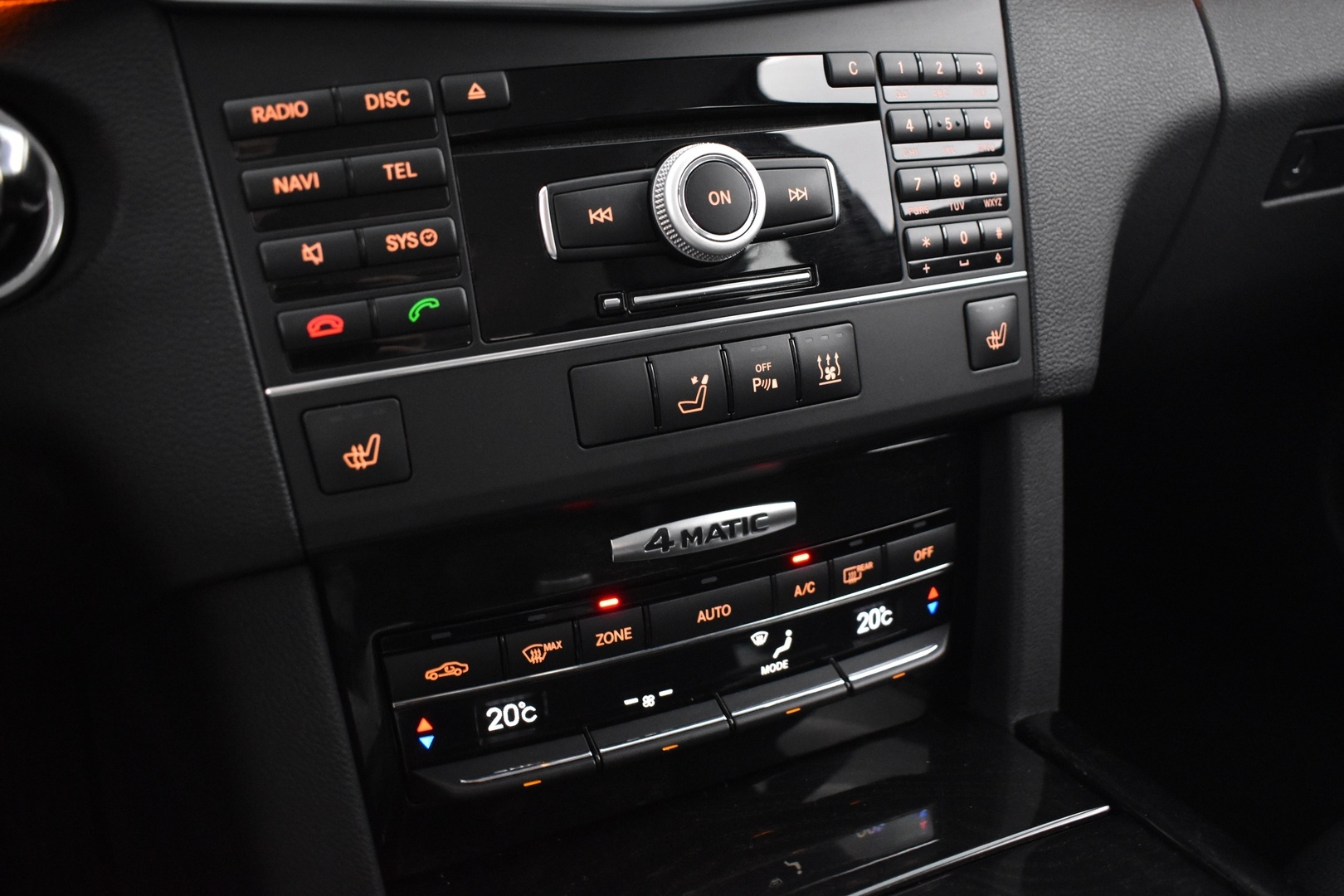 MERCEDES-BENZ E 2011