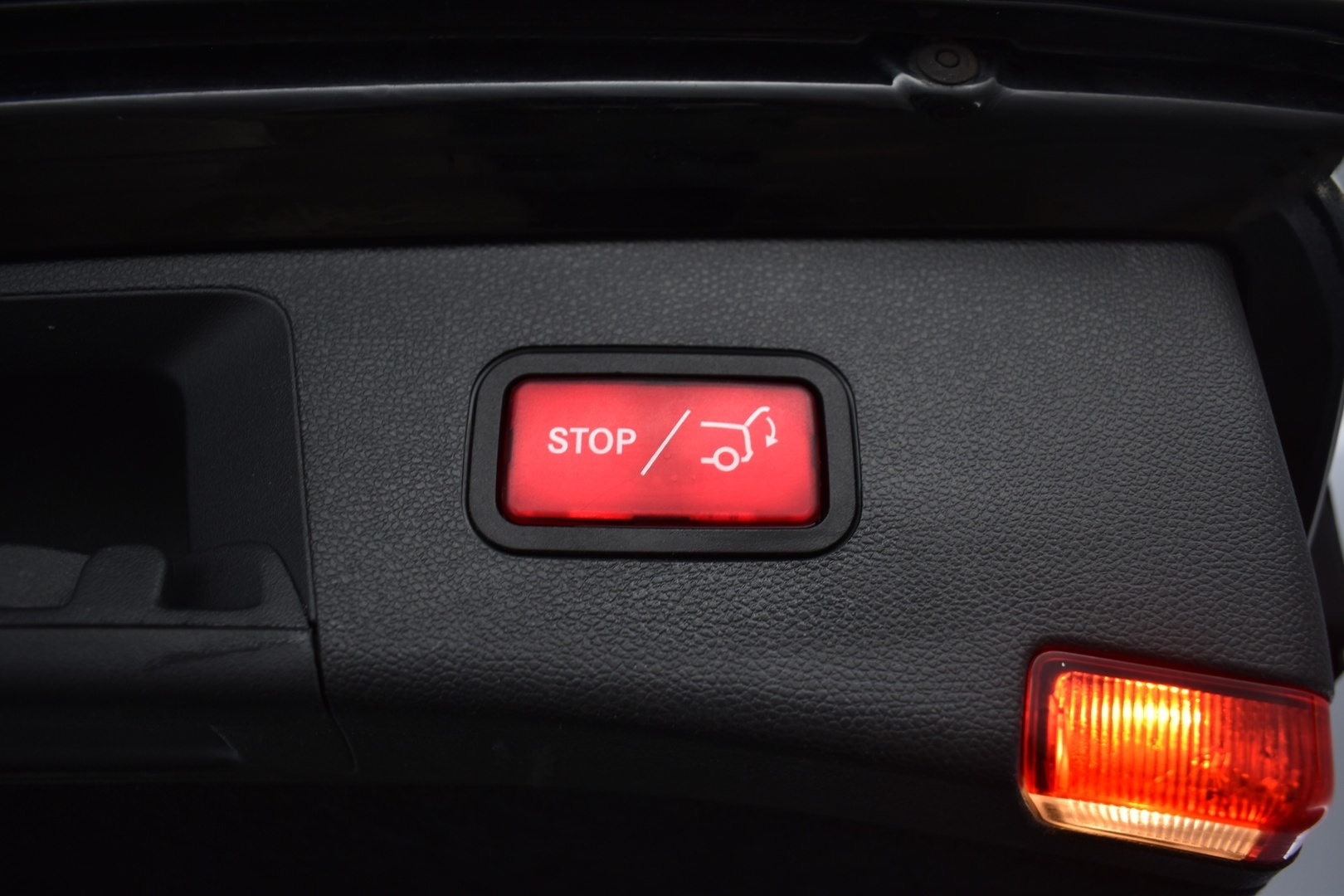 MERCEDES-BENZ E 2011