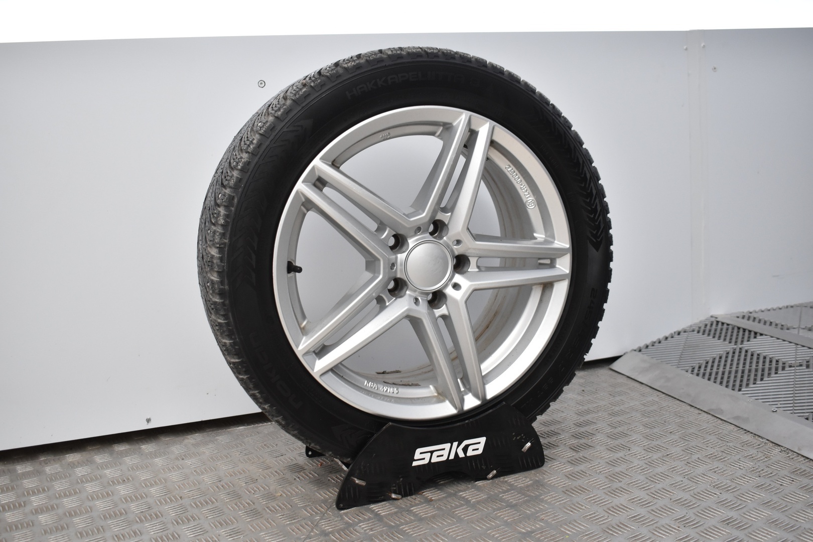 MERCEDES-BENZ E 2011