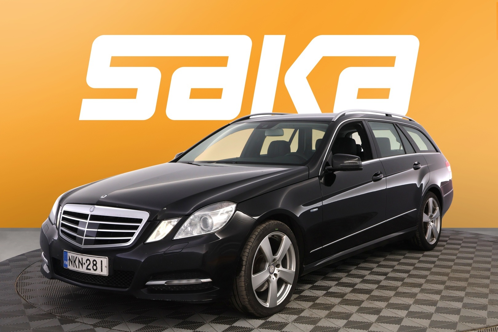 MERCEDES-BENZ E 2011