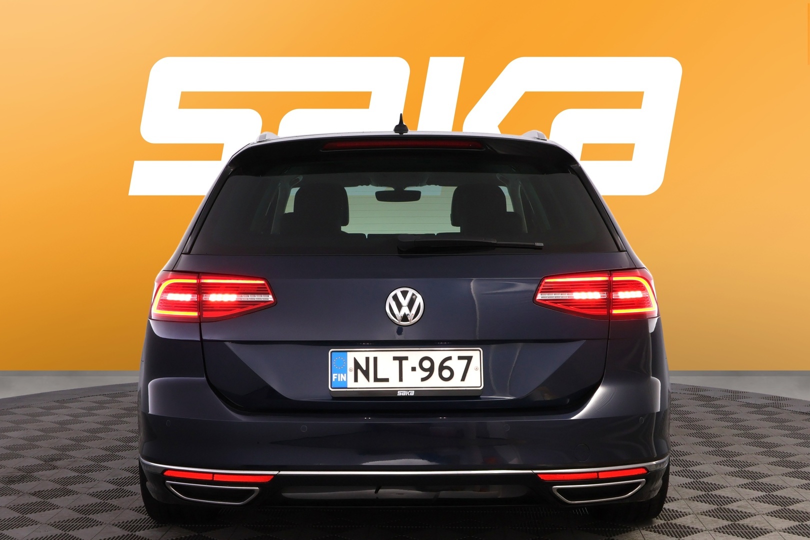VOLKSWAGEN Passat 2016