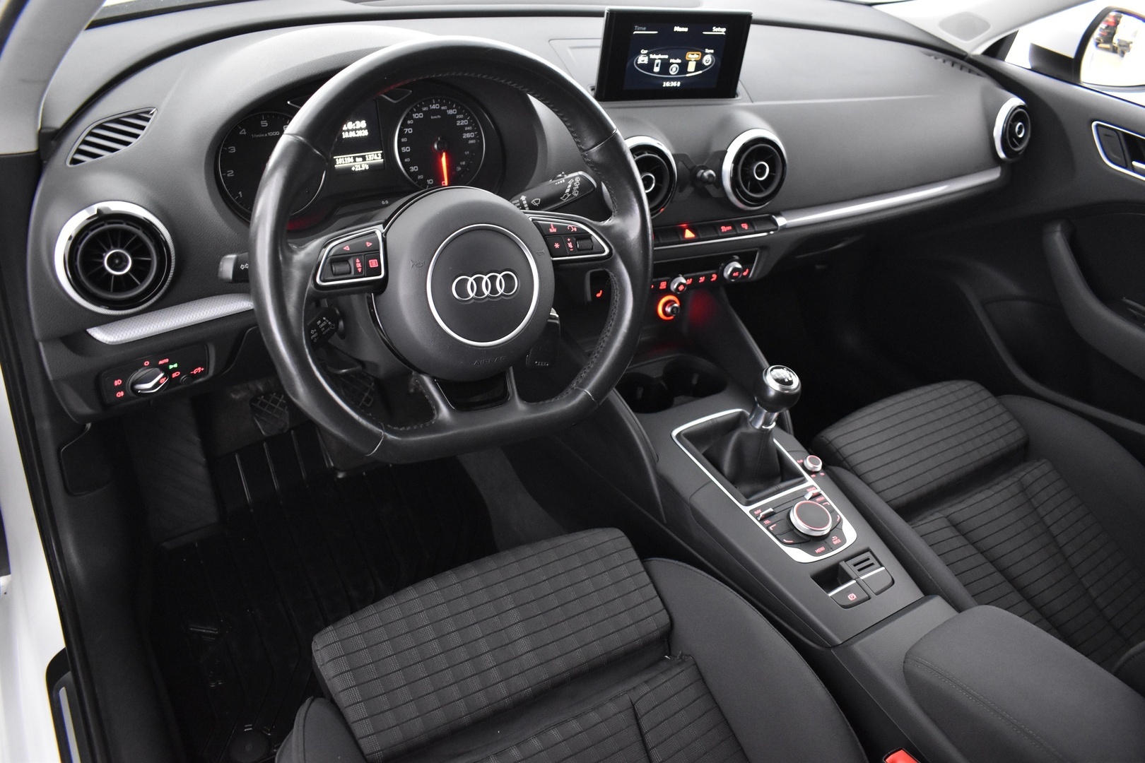 AUDI A3 2016