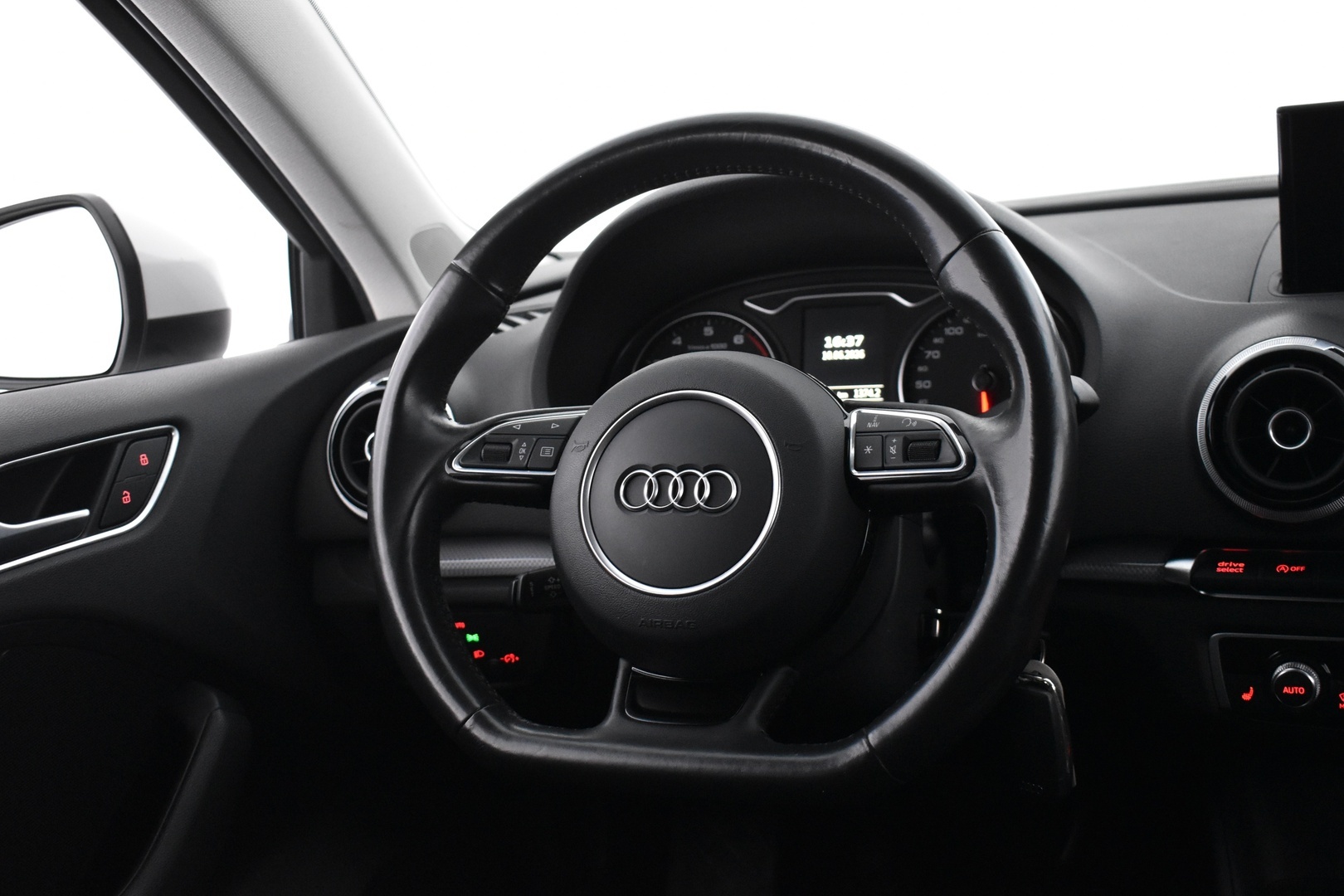 AUDI A3 2016