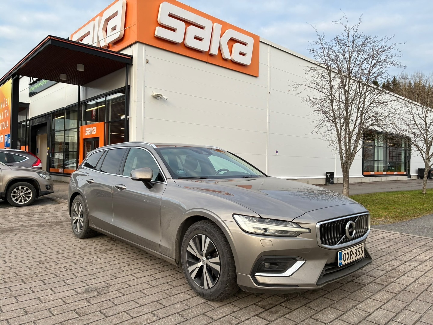 VOLVO V60 2019