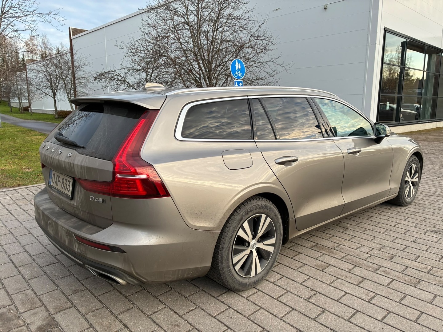VOLVO V60 2019