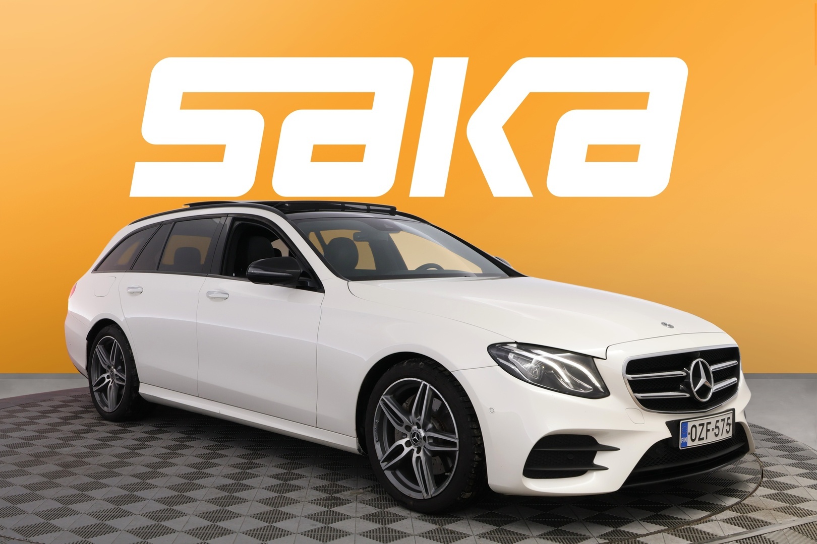 MERCEDES-BENZ E 2019