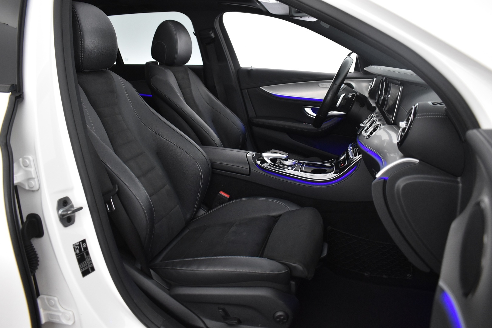 MERCEDES-BENZ E 2019