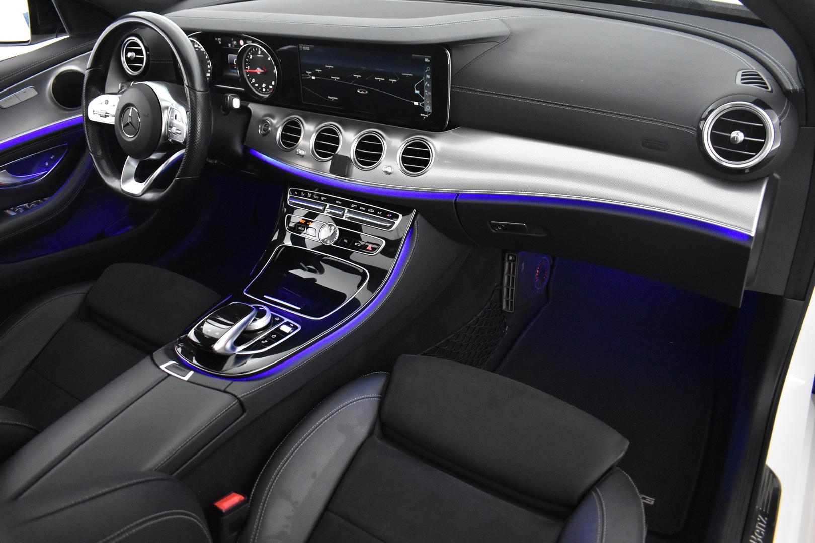 MERCEDES-BENZ E 2019