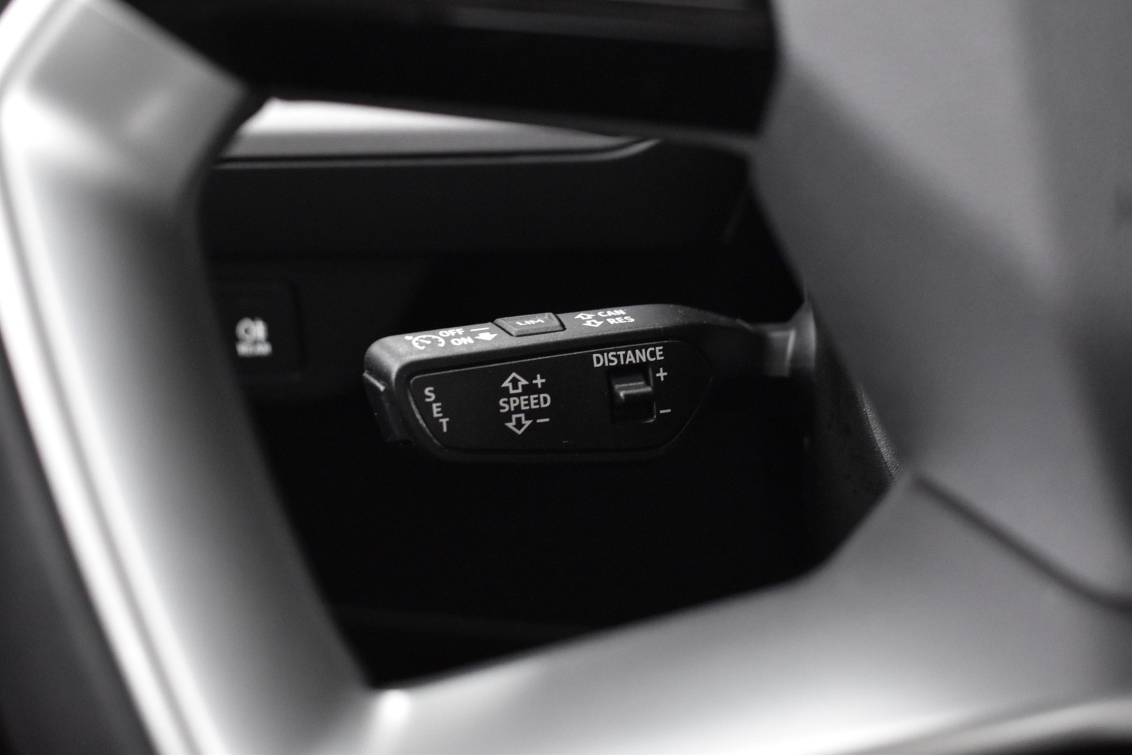 AUDI Q4 e-tron 2022