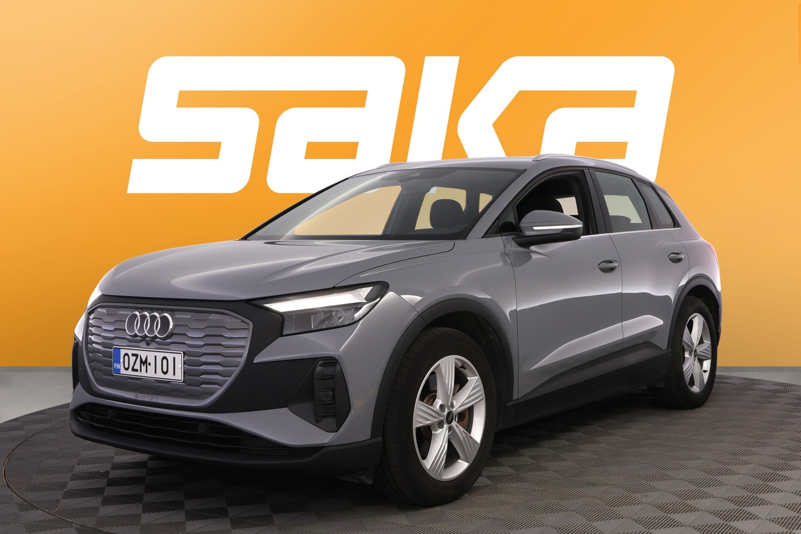 AUDI Q4 e-tron 2022