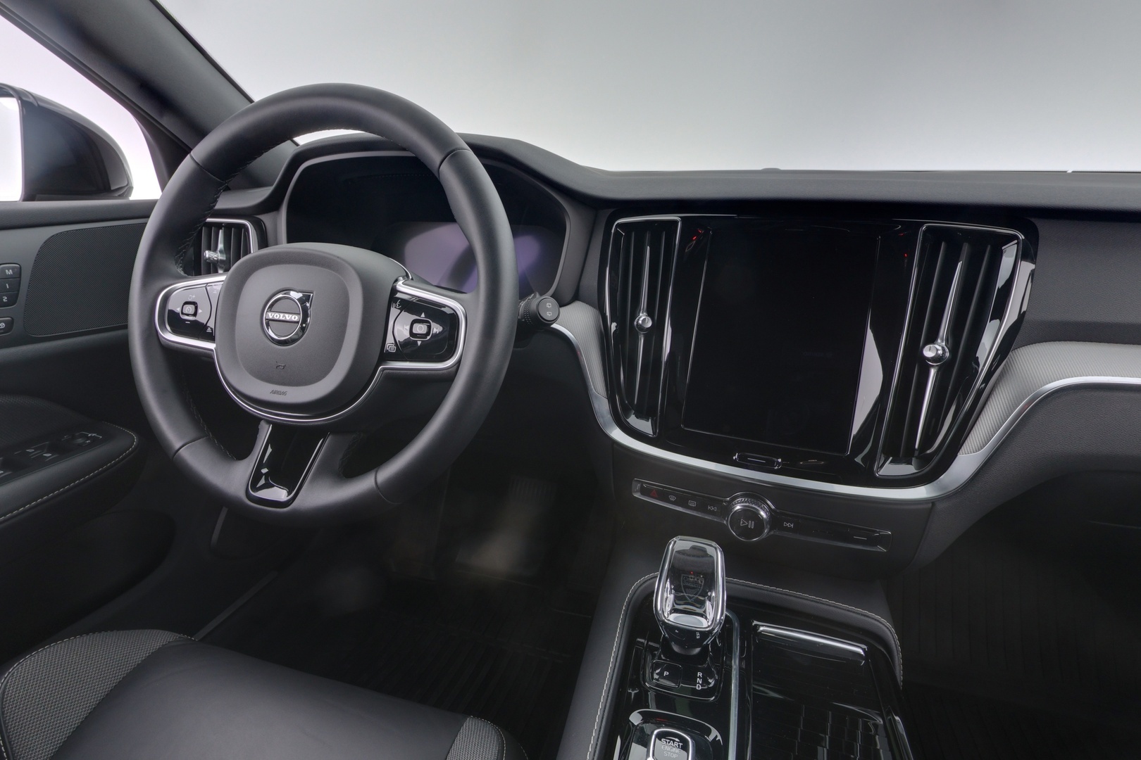 VOLVO V60 2023