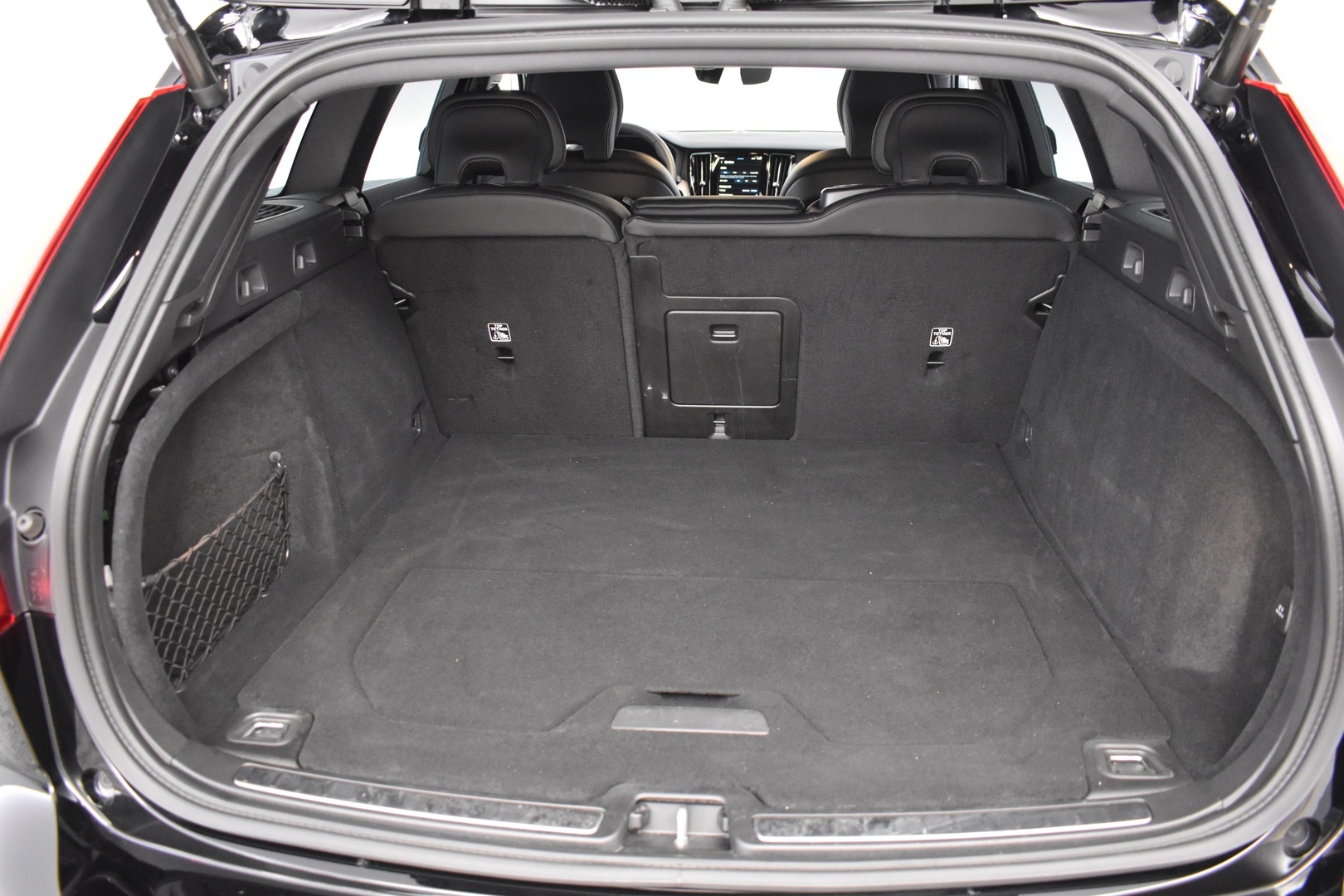 VOLVO V60 2023