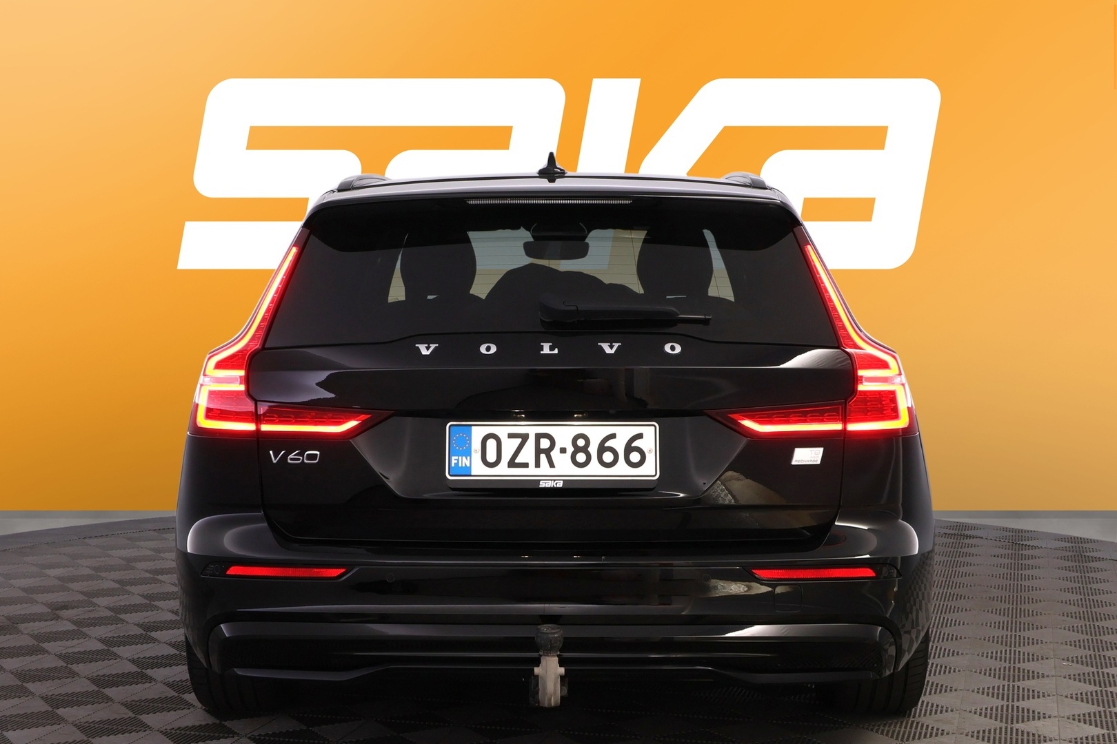 VOLVO V60 2023