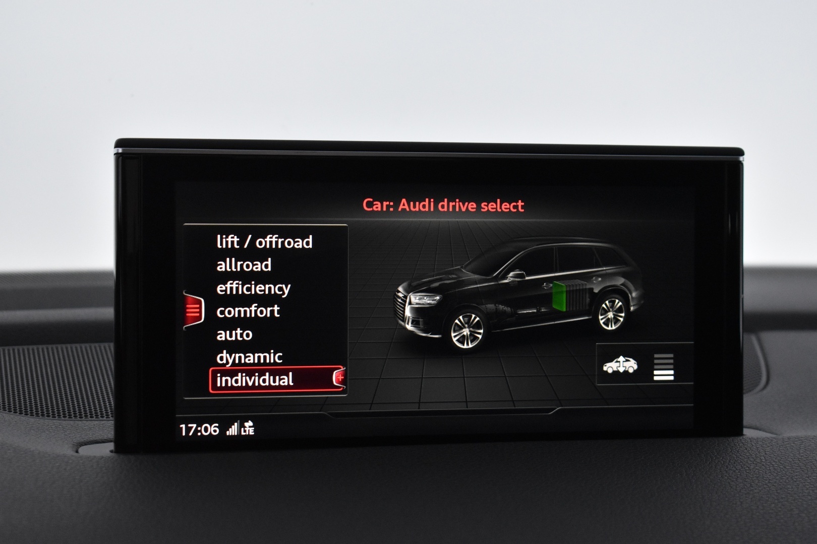 AUDI Q7 2017