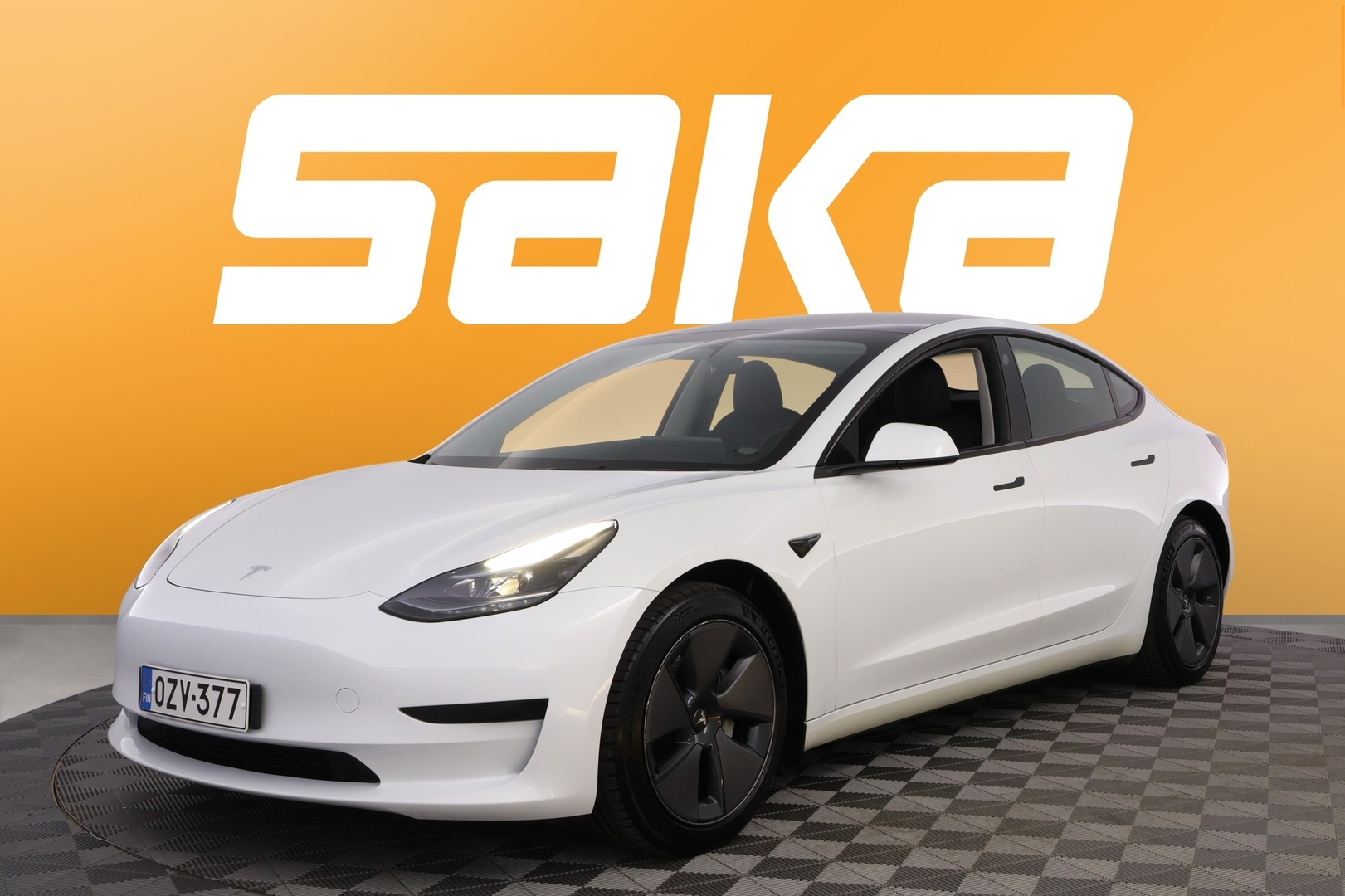TESLA Model 3 2023