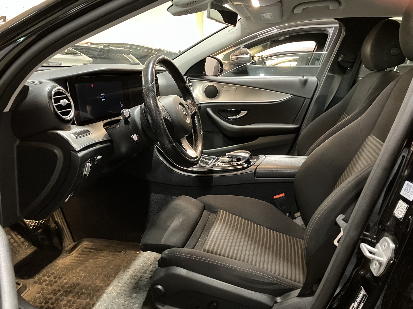 MERCEDES-BENZ E 2016