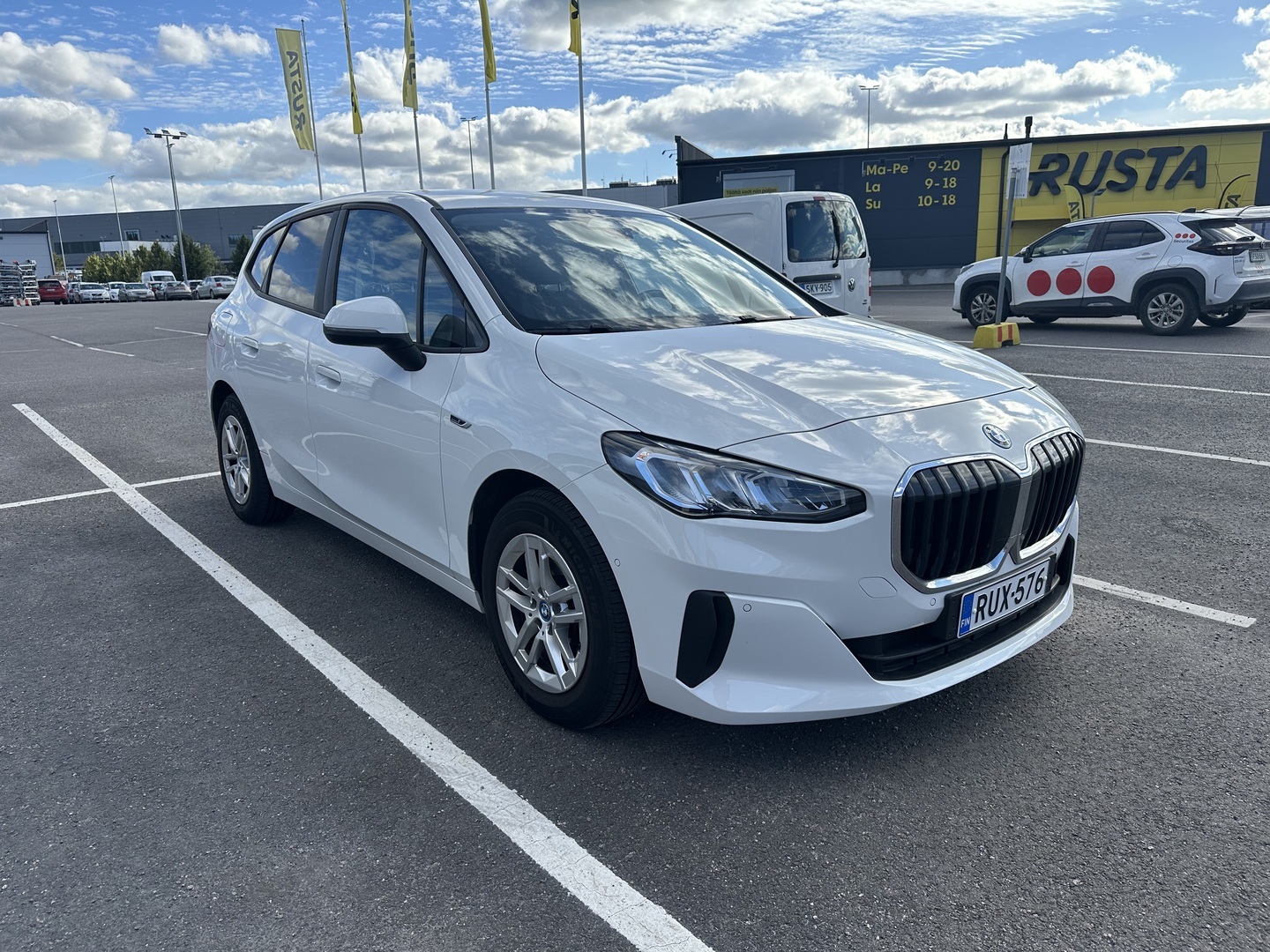 BMW 225 2023