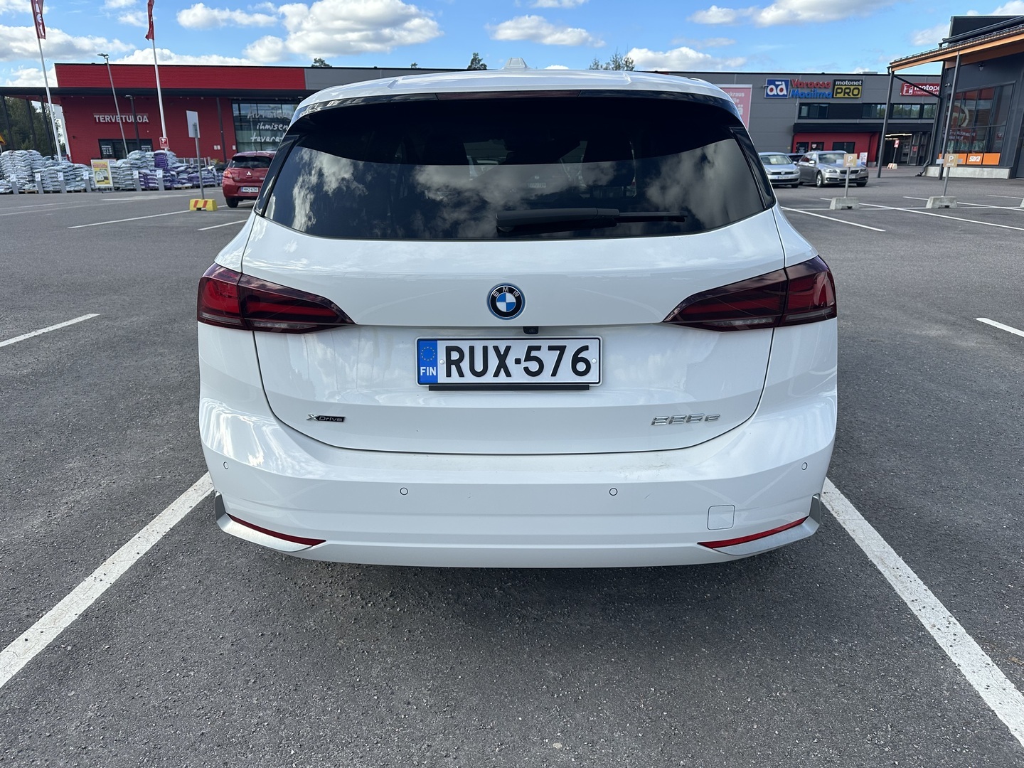 BMW 225 2023