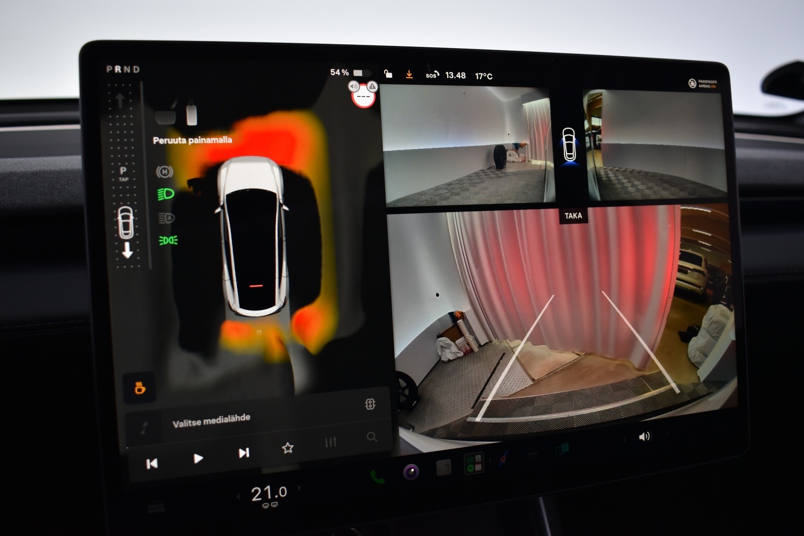 TESLA Model Y 2025