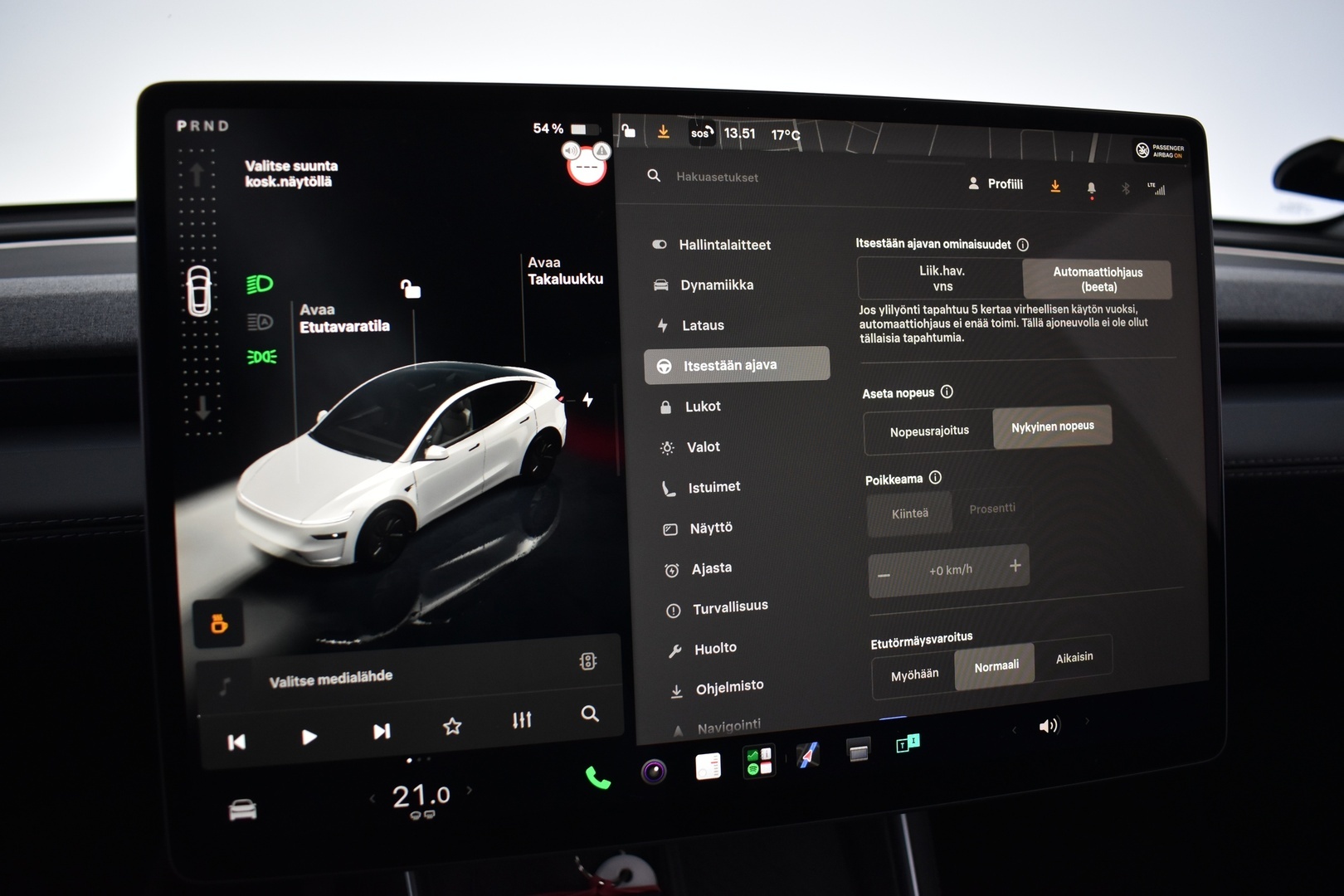 TESLA Model Y 2025