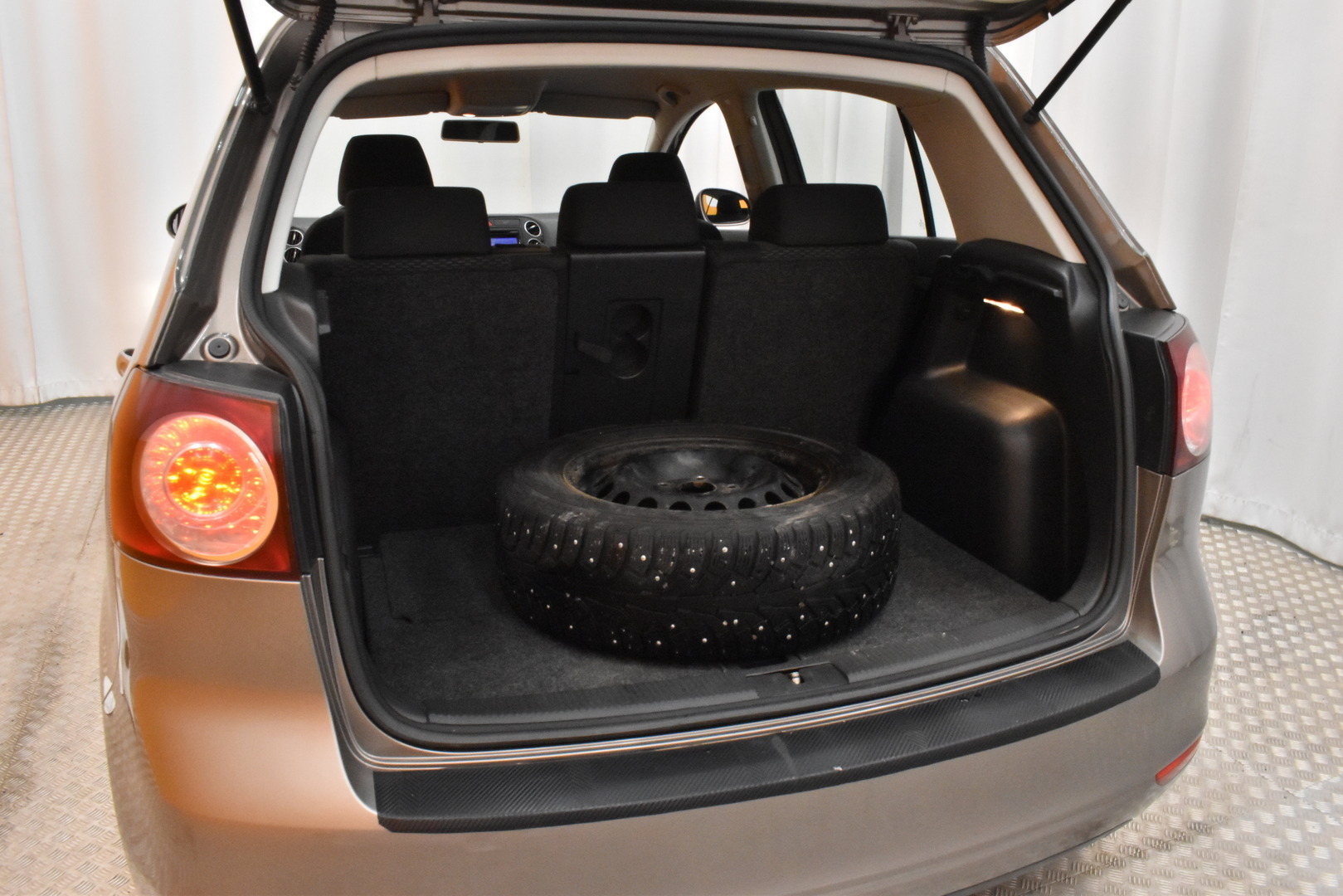 VOLKSWAGEN Golf Plus 2011