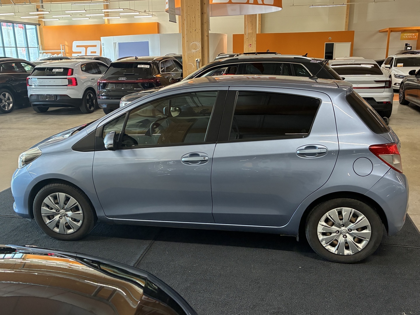 TOYOTA Yaris 2013