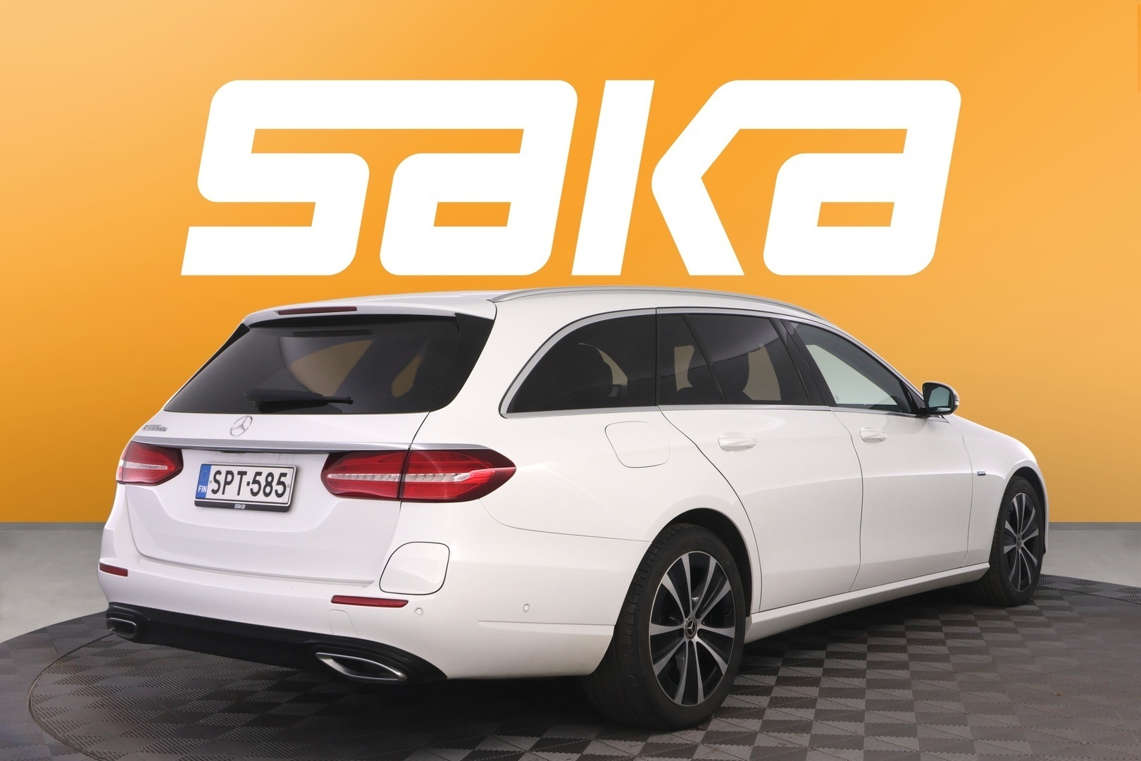 MERCEDES-BENZ E 2021