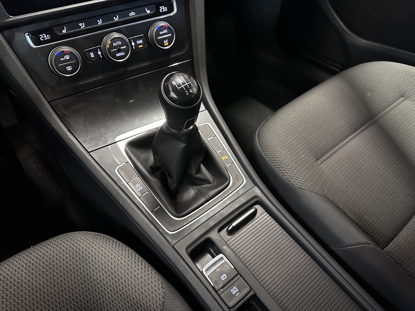 VOLKSWAGEN Golf 2019