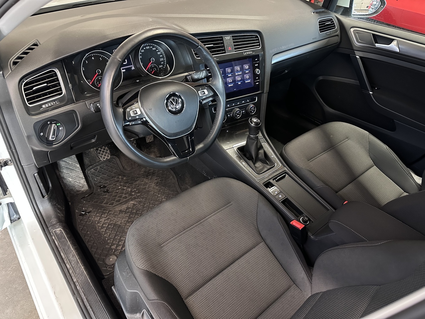 VOLKSWAGEN Golf 2019