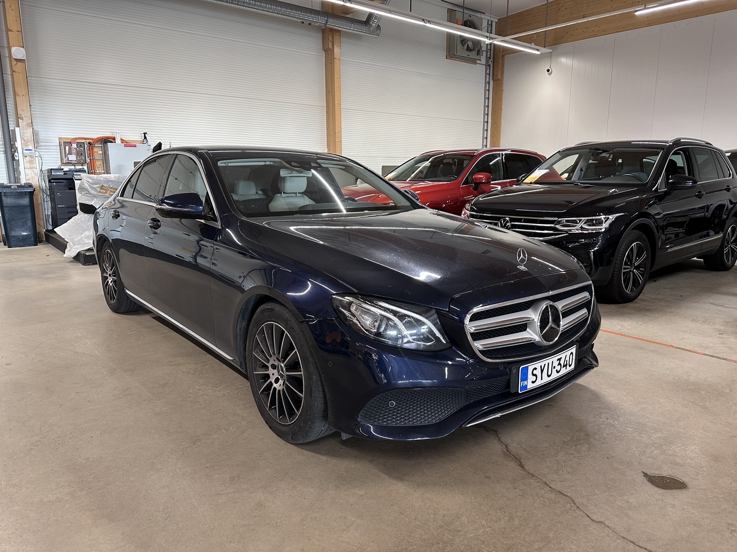 MERCEDES-BENZ E 2016