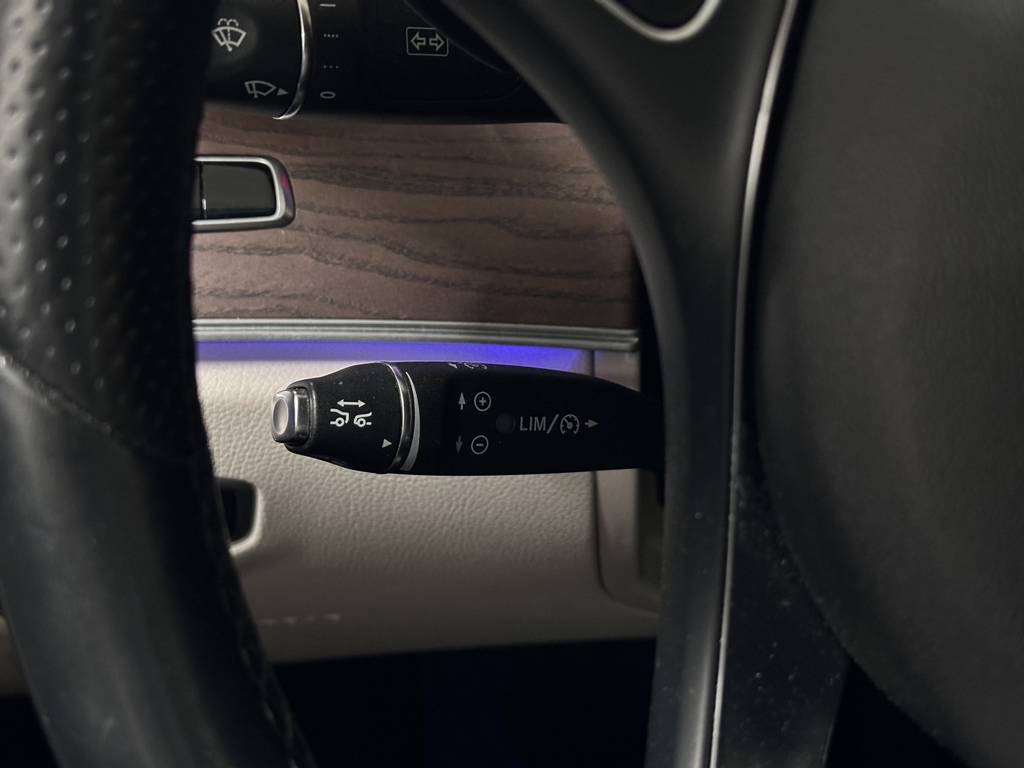 MERCEDES-BENZ E 2016