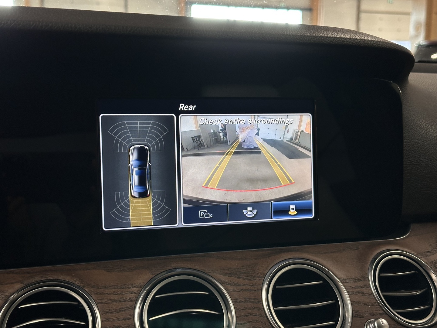 MERCEDES-BENZ E 2016