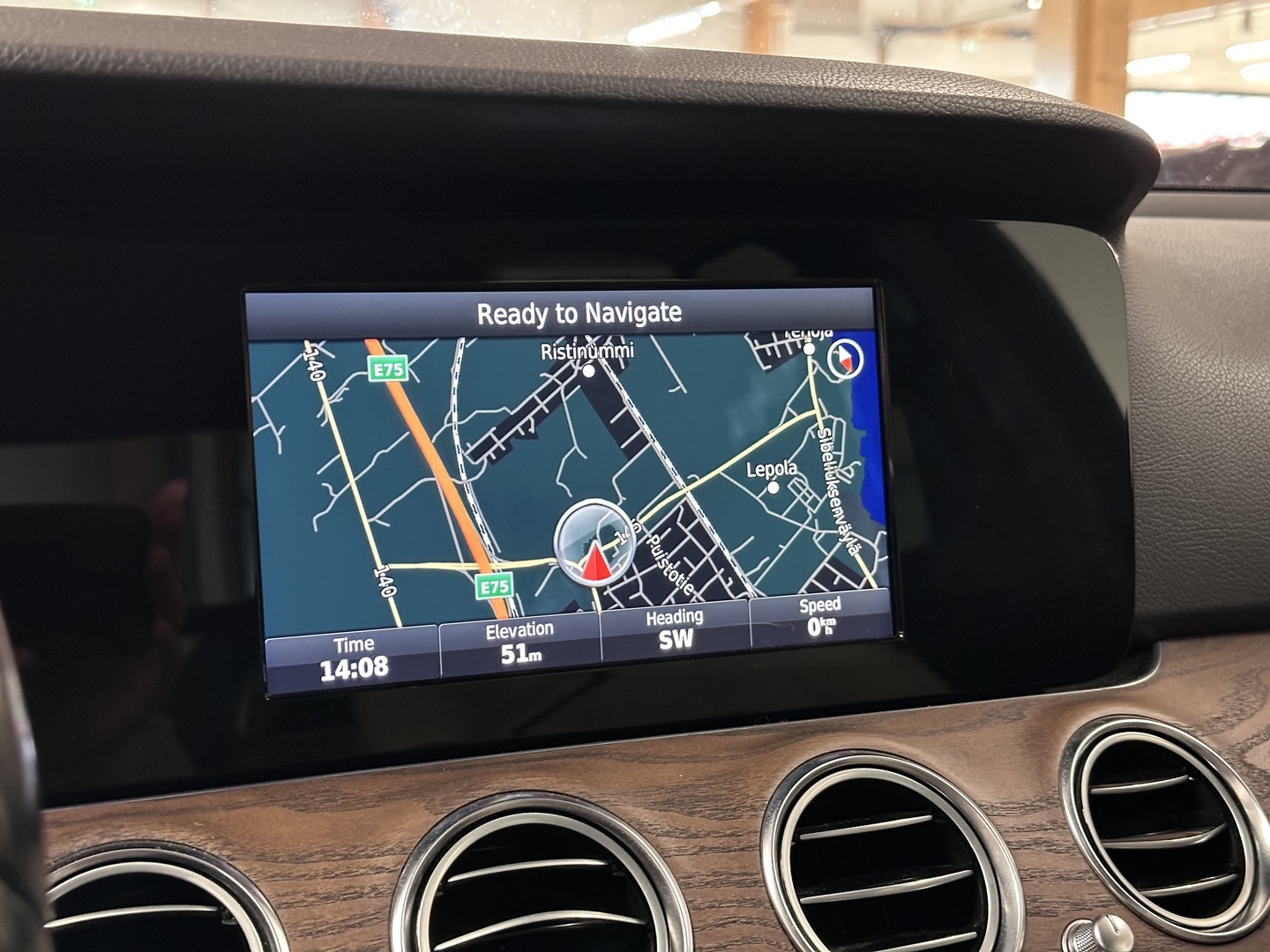 MERCEDES-BENZ E 2016