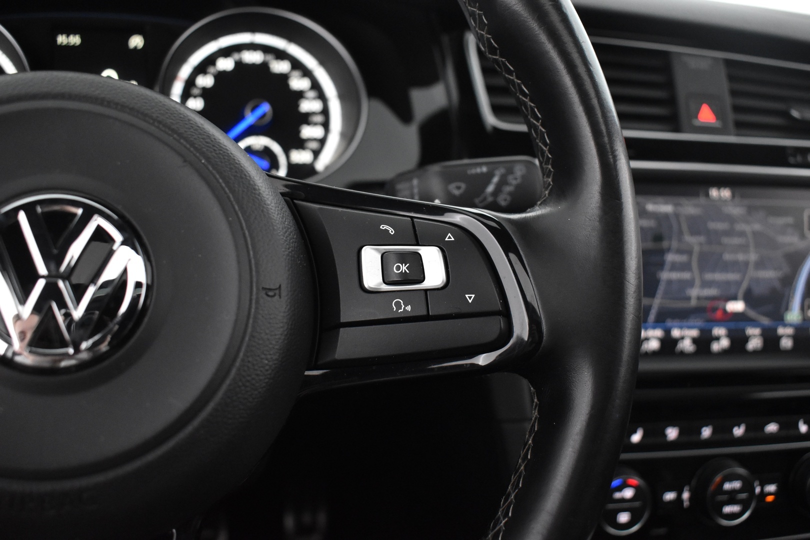 VOLKSWAGEN Golf 2015