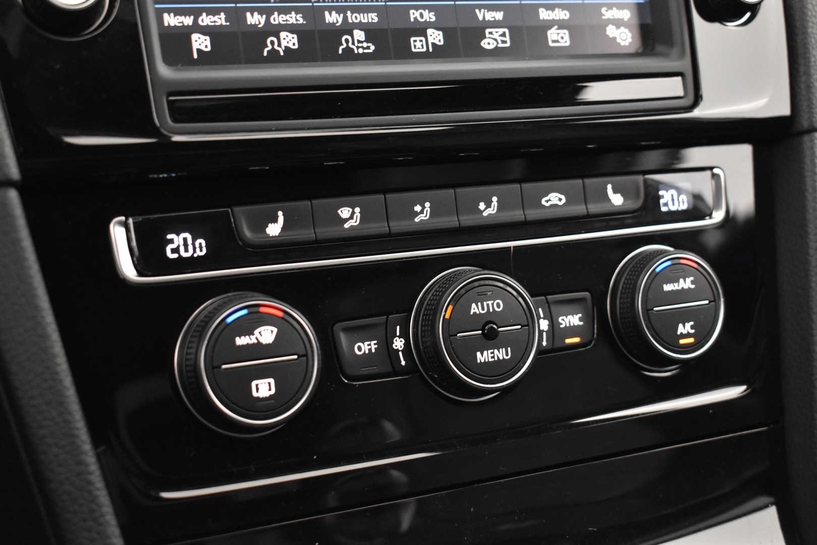 VOLKSWAGEN Golf 2015