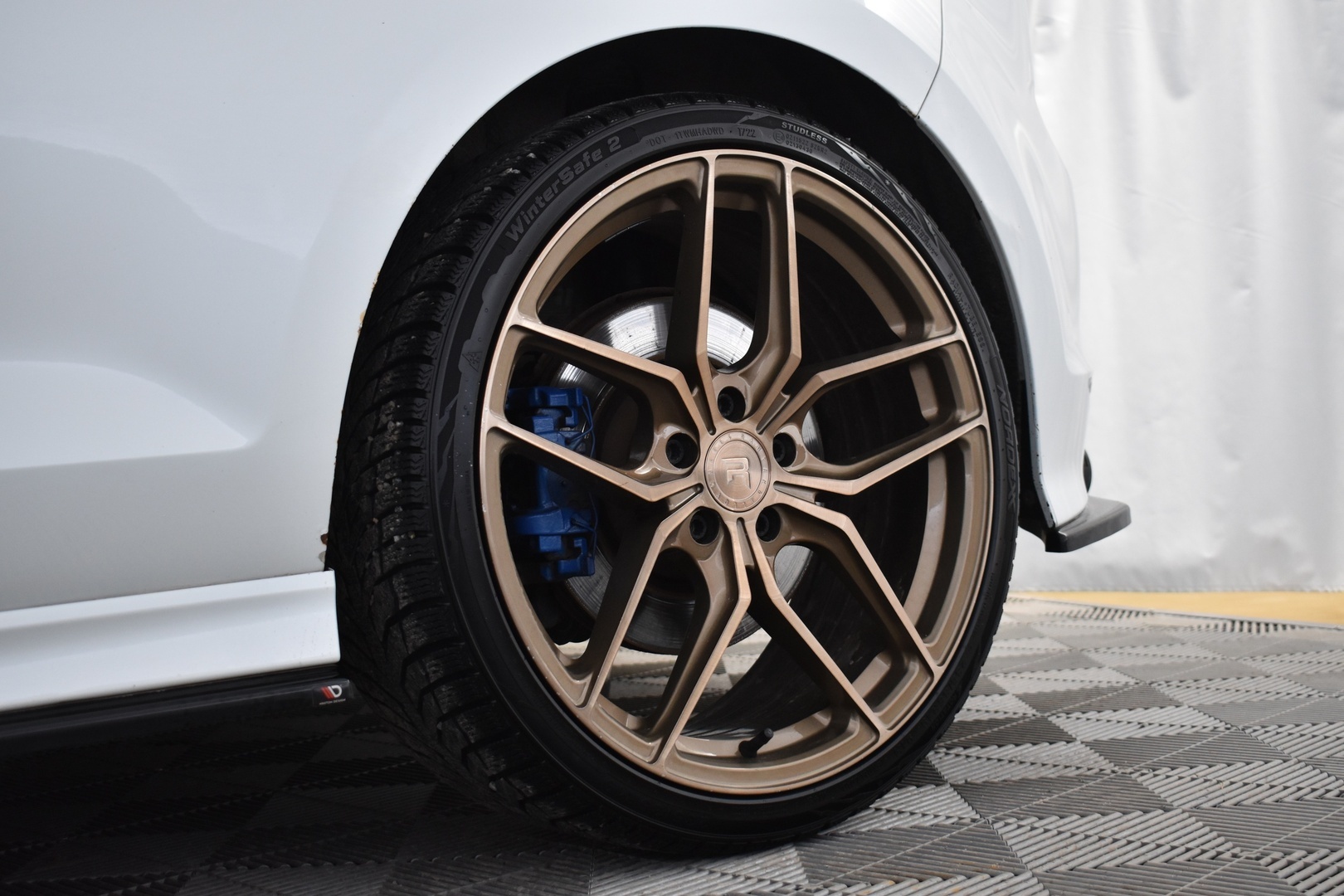 VOLKSWAGEN Golf 2015