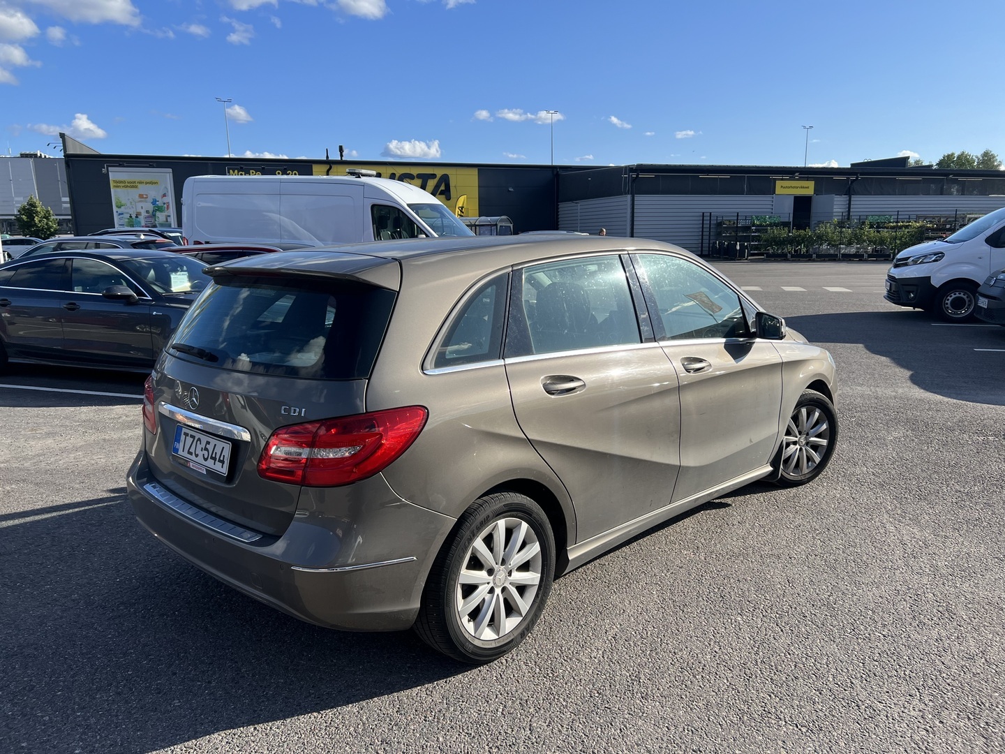 MERCEDES-BENZ B 2013