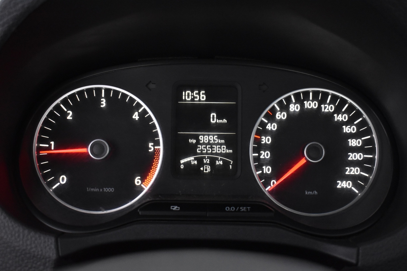 VOLKSWAGEN Amarok 2011