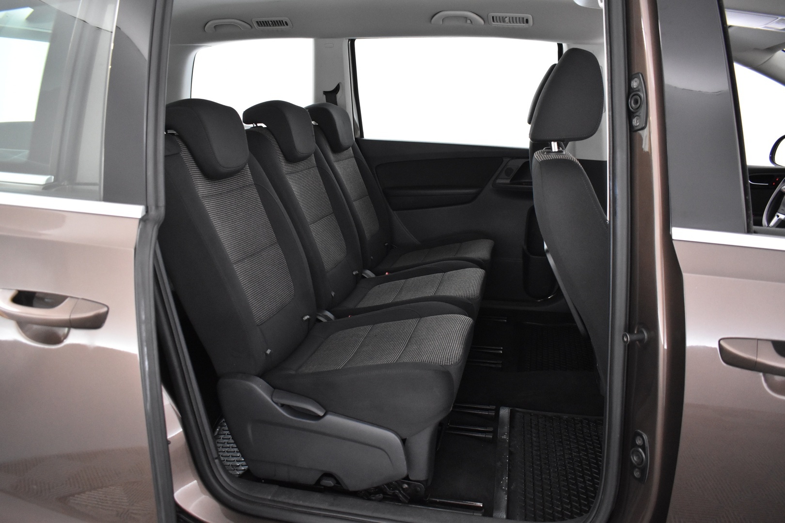 VOLKSWAGEN Sharan 2012