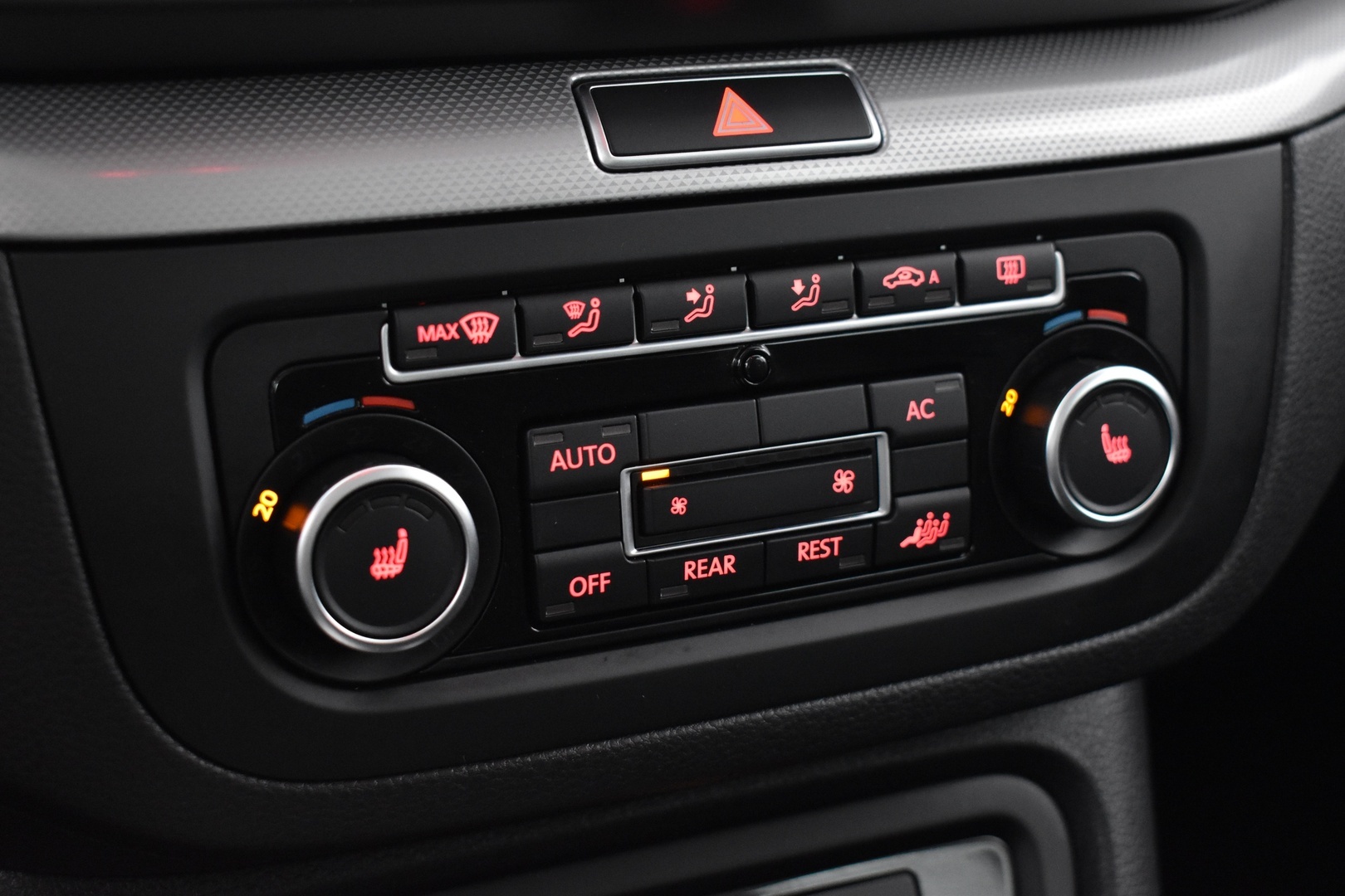 VOLKSWAGEN Sharan 2012