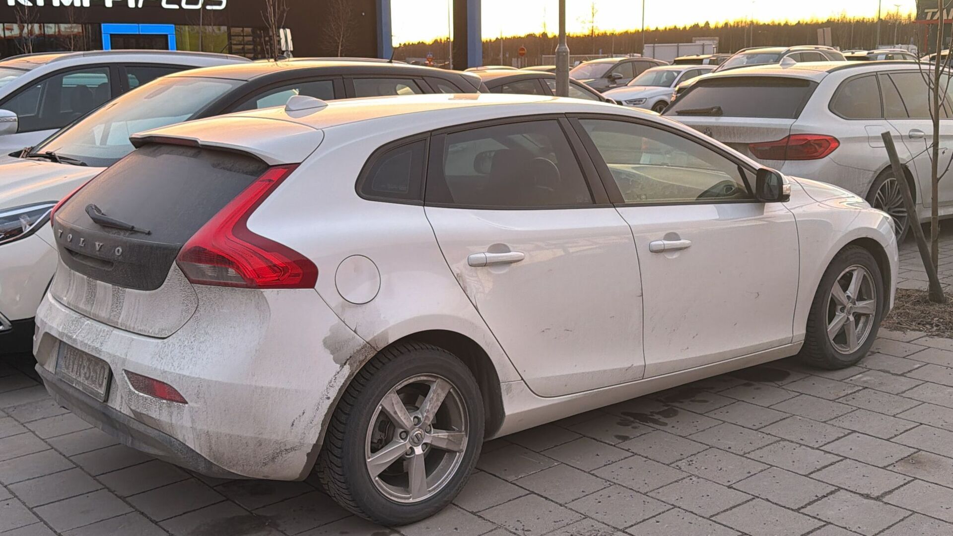 VOLVO V40 2014