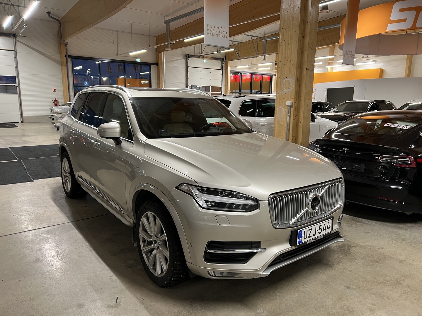 VOLVO XC90 2017
